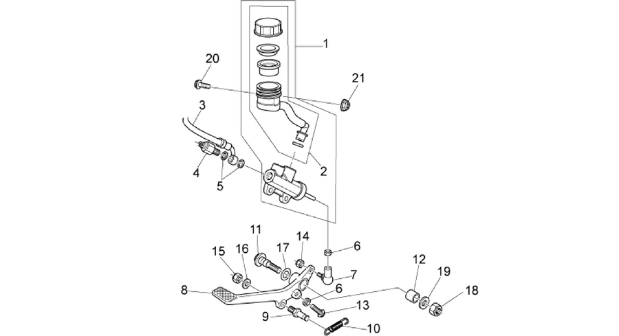 Rear master cylinder