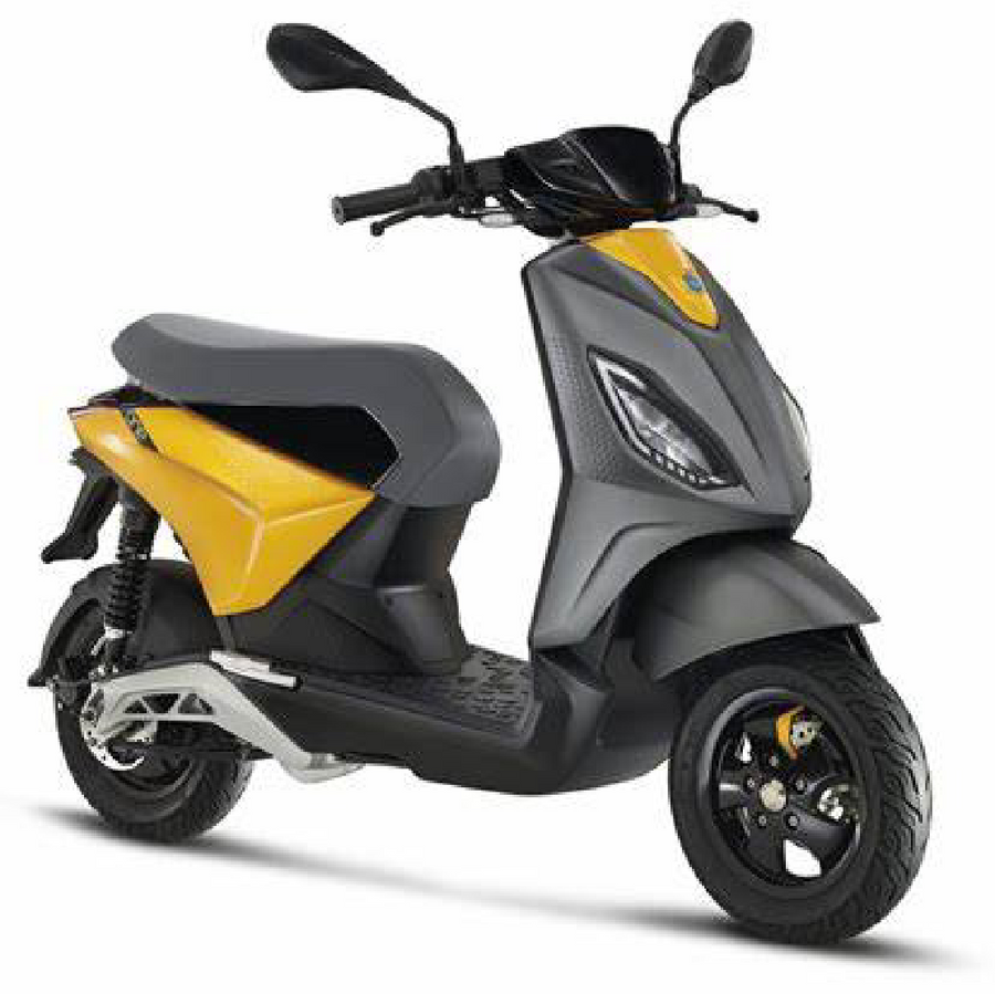 Piaggio 1 Motorcycle 2022-2023 (NAFTA)
