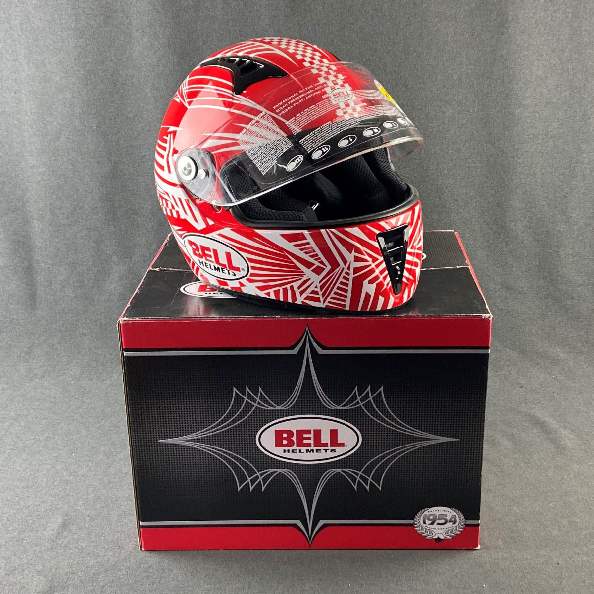 BELL HELMET RED AND WHITE