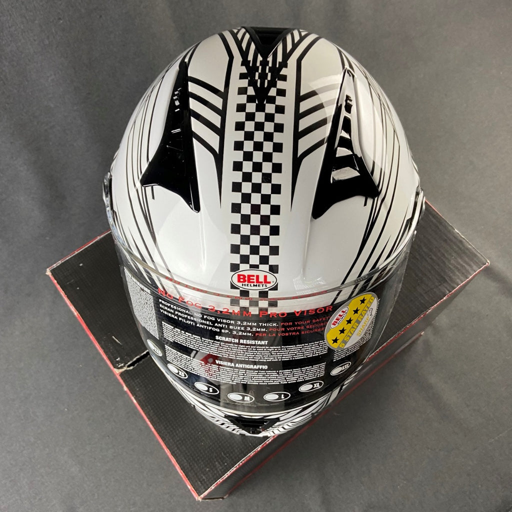 BELL HELMET BLACK AND WHITE